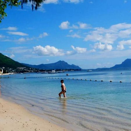 Beachfront Apartment Flic-en-Flacq Екстериор снимка