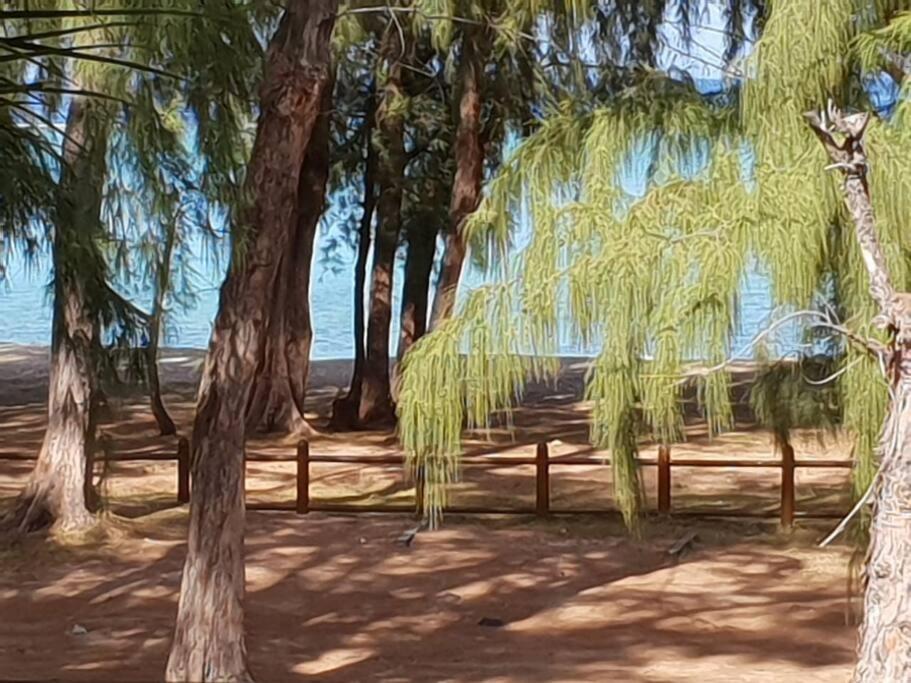 Beachfront Apartment Flic-en-Flacq Екстериор снимка